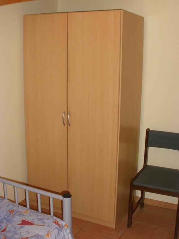 Corry 1 Apartman Ravni Szoba fotó